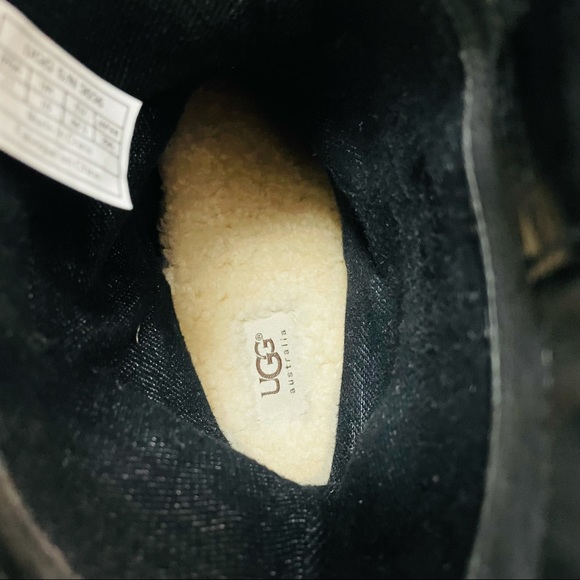 UGG Fine Leather Men Winter Boots - Picture 9 of 9